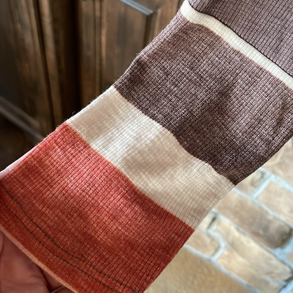 Maurice’s 24/7 thermal top - Picture 2 of 5